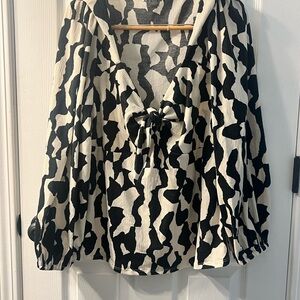 Ava & Viv Black and Cream Blouse